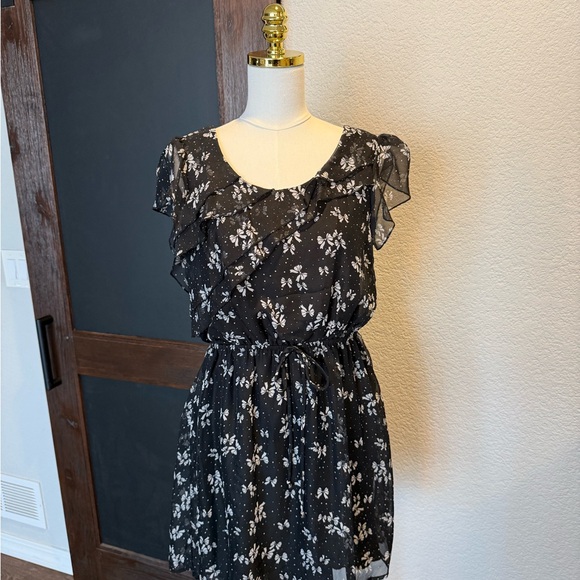 Bella Du Jour Dresses & Skirts - Chic Black Floral Mini Dress